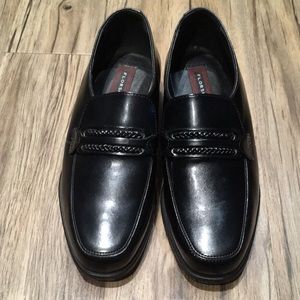 NWT Florsheim Black Richfield shoes